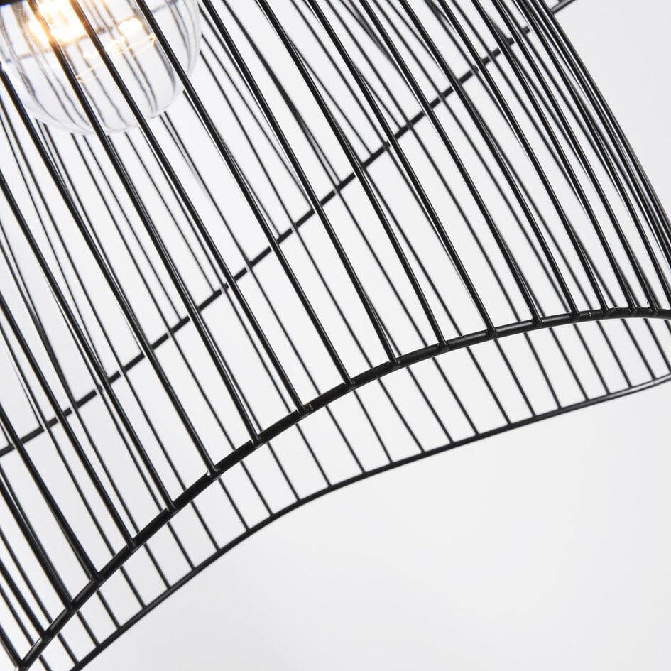 Design pendel Oria i sort med metalskærm i flere lag