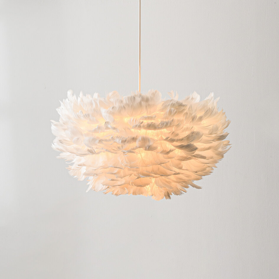 Fjerlampe - Pendel med hvide fjer - Floka