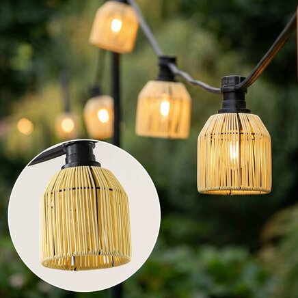 Party lyskædesæt inklusive skærme i sandbeige rattanlook, fås med forskellige LED-pærer