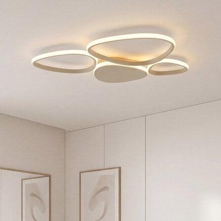 Design loftlampe Lirina i sandbeige, 3-trins dæmpbar og integreret LED