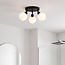 Loftlampe Zano med 3 justerbare lyskilder i sort med mælkehvidt glas