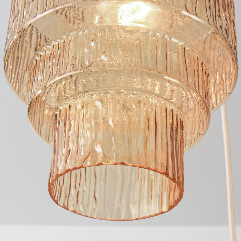 Pendel Orina med 3 rillede glasskærme i amber - beige