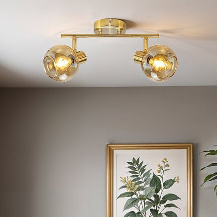 Loftlampe Jenthe, 2 lyskilder - guld med amber glas