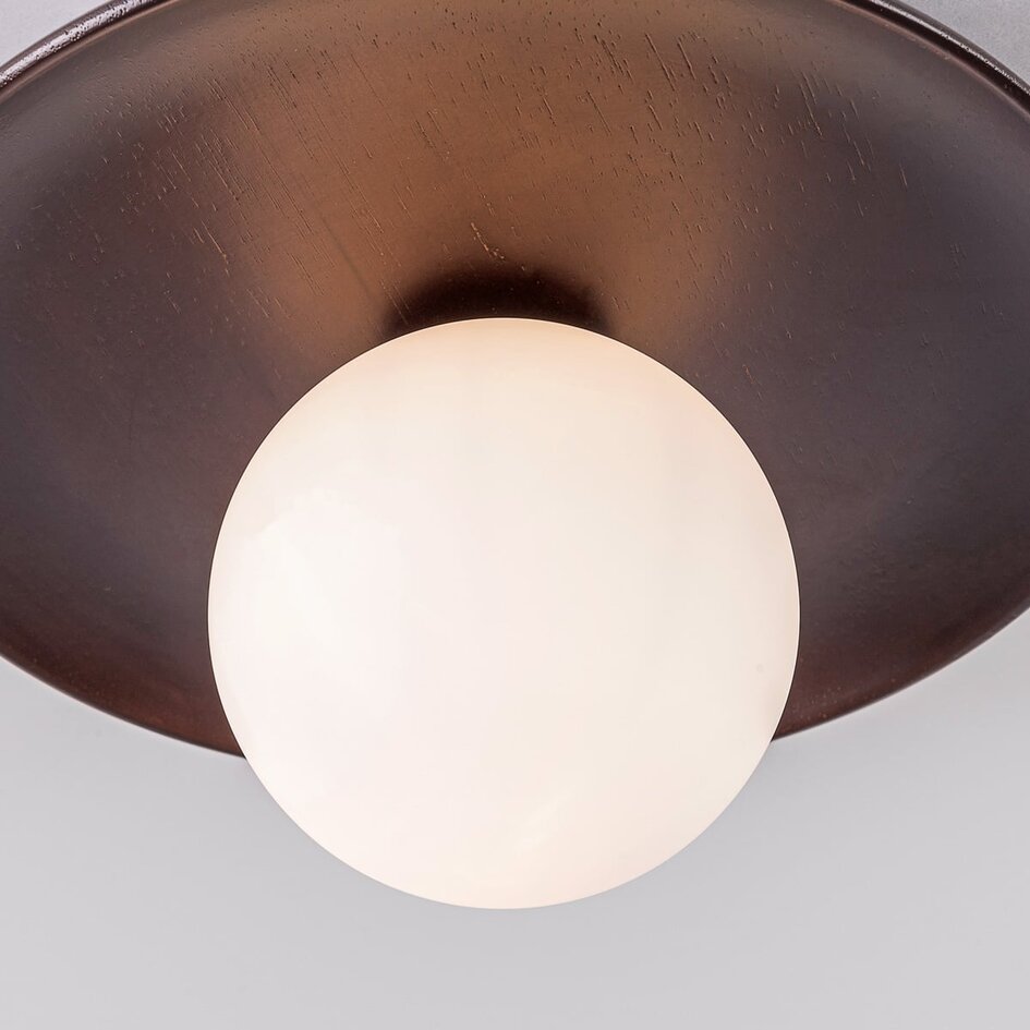 Loftlampe Ruvo - mørkebrunt træ med mælkehvidt glas