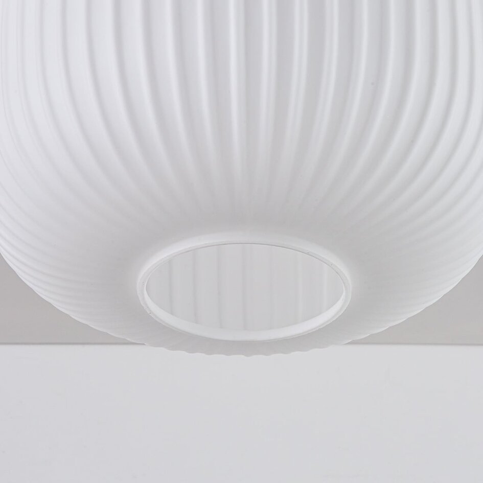 Loftlampe Ilyana - mælkehvidt glas med riller, beige