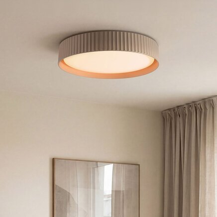 Loftlampe Palomo - taupe med rillet kant, 3-trins dæmpbar LED