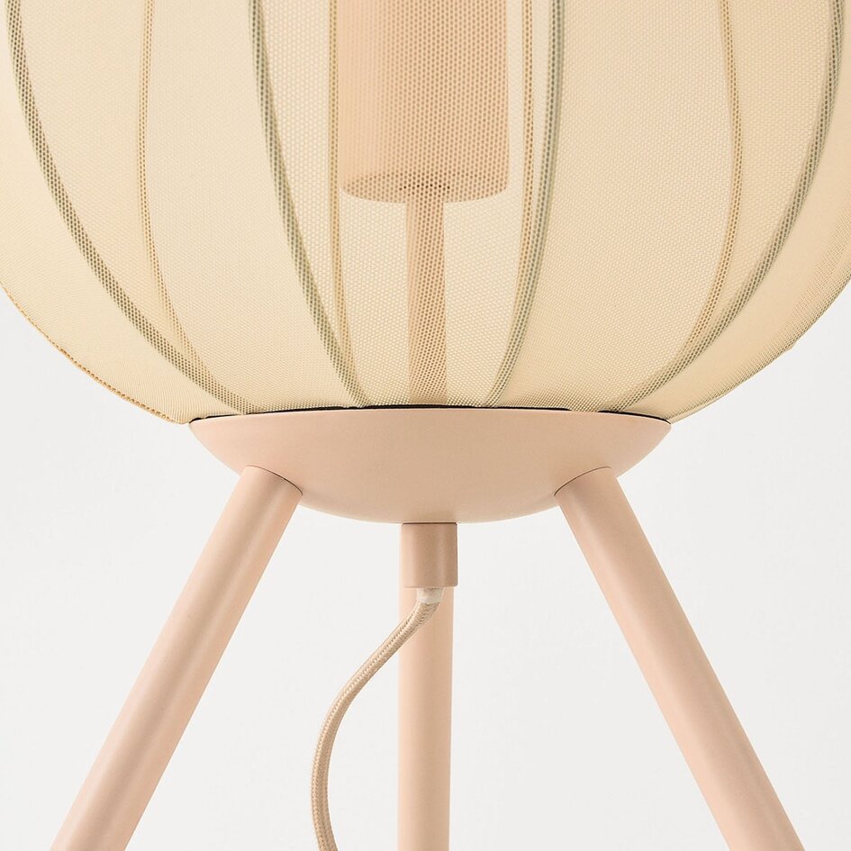 Bordlampe Solva med lyst beige tekstil