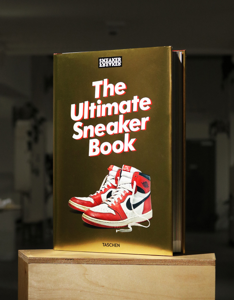 Get the 37 Secrets of Sneaker Designers (FREE BOOK) – ✏️DESIGN SKETCHBOOK