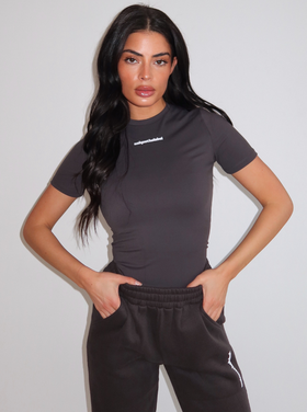 Unique The Label Unique The Label Short Sleeve Top Robyn FW25 Charcoal