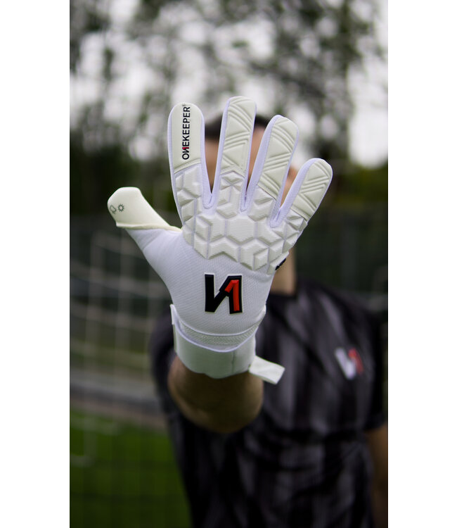 ONEKEEPER Ace White