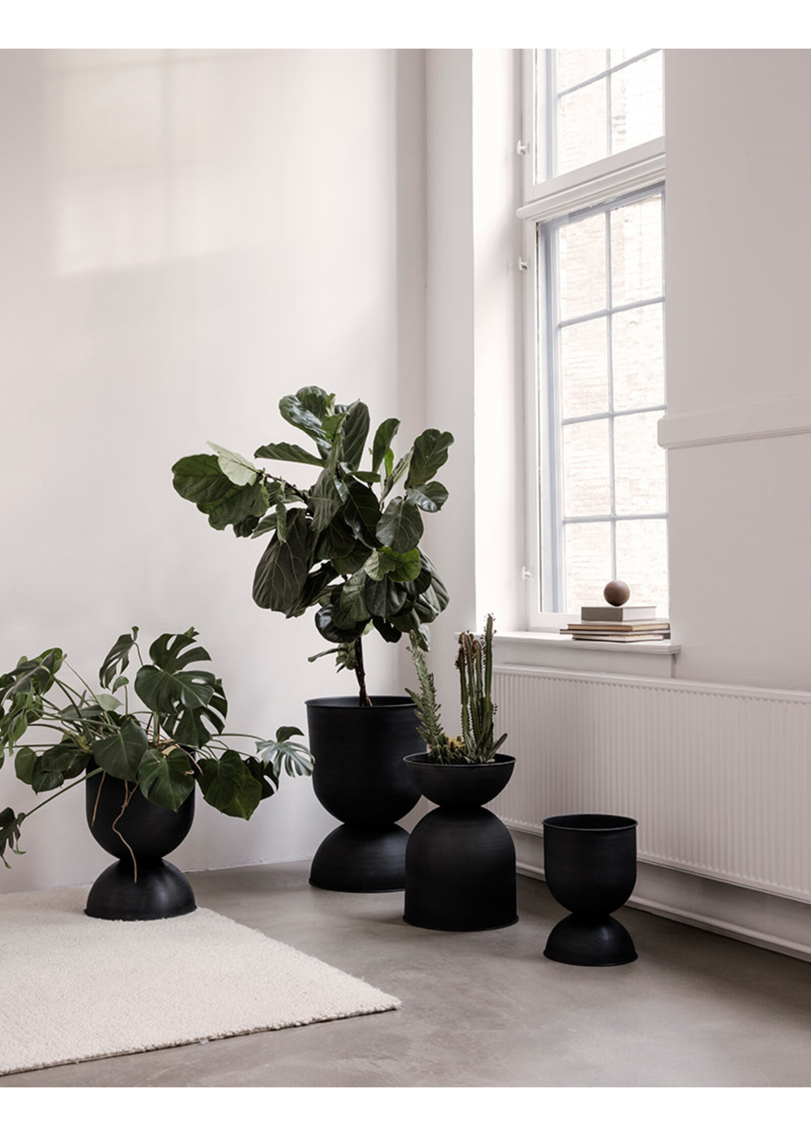 Ferm Living Hourglass Pot - Medium