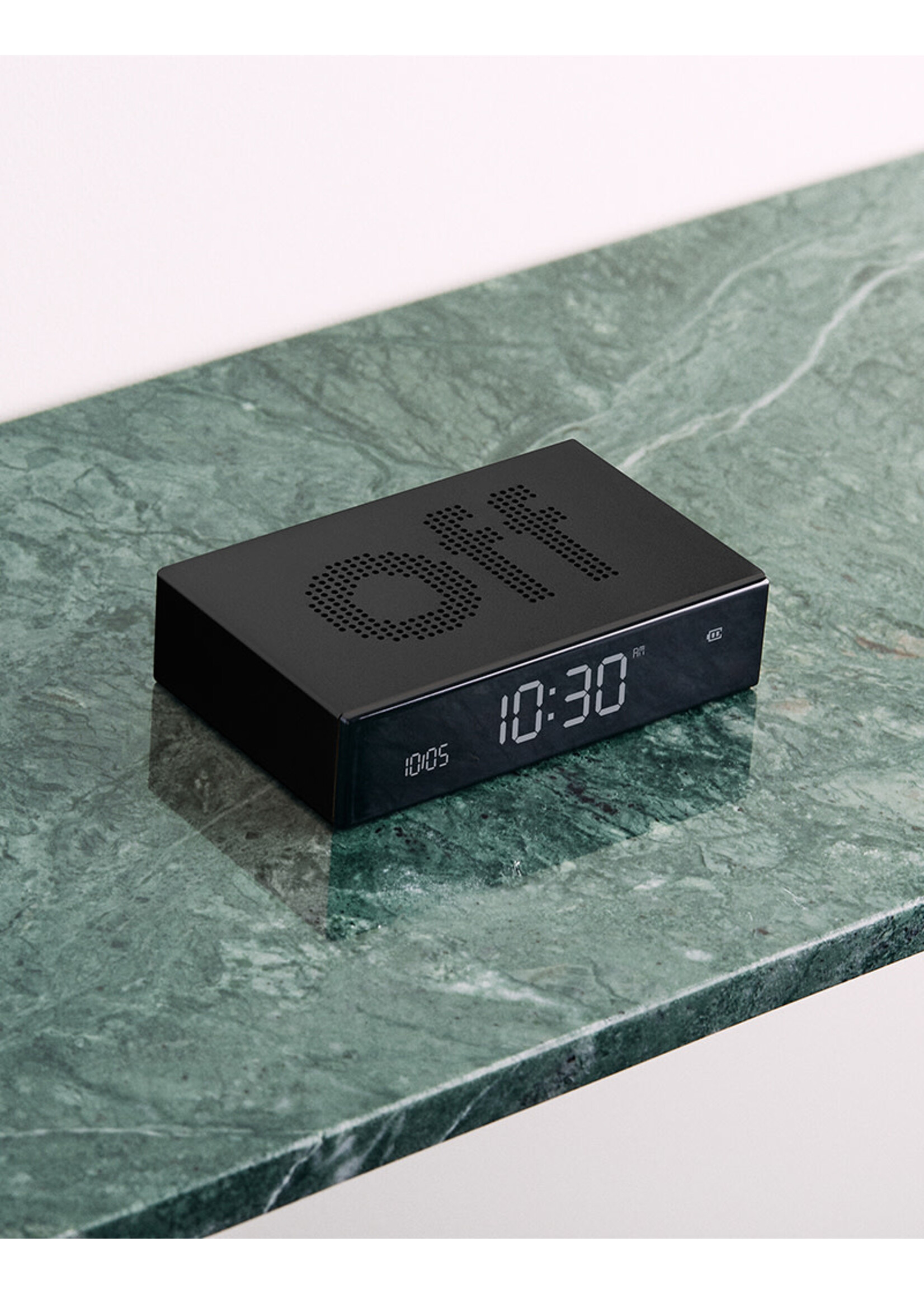 Lexon Flip Clock Premium | Black