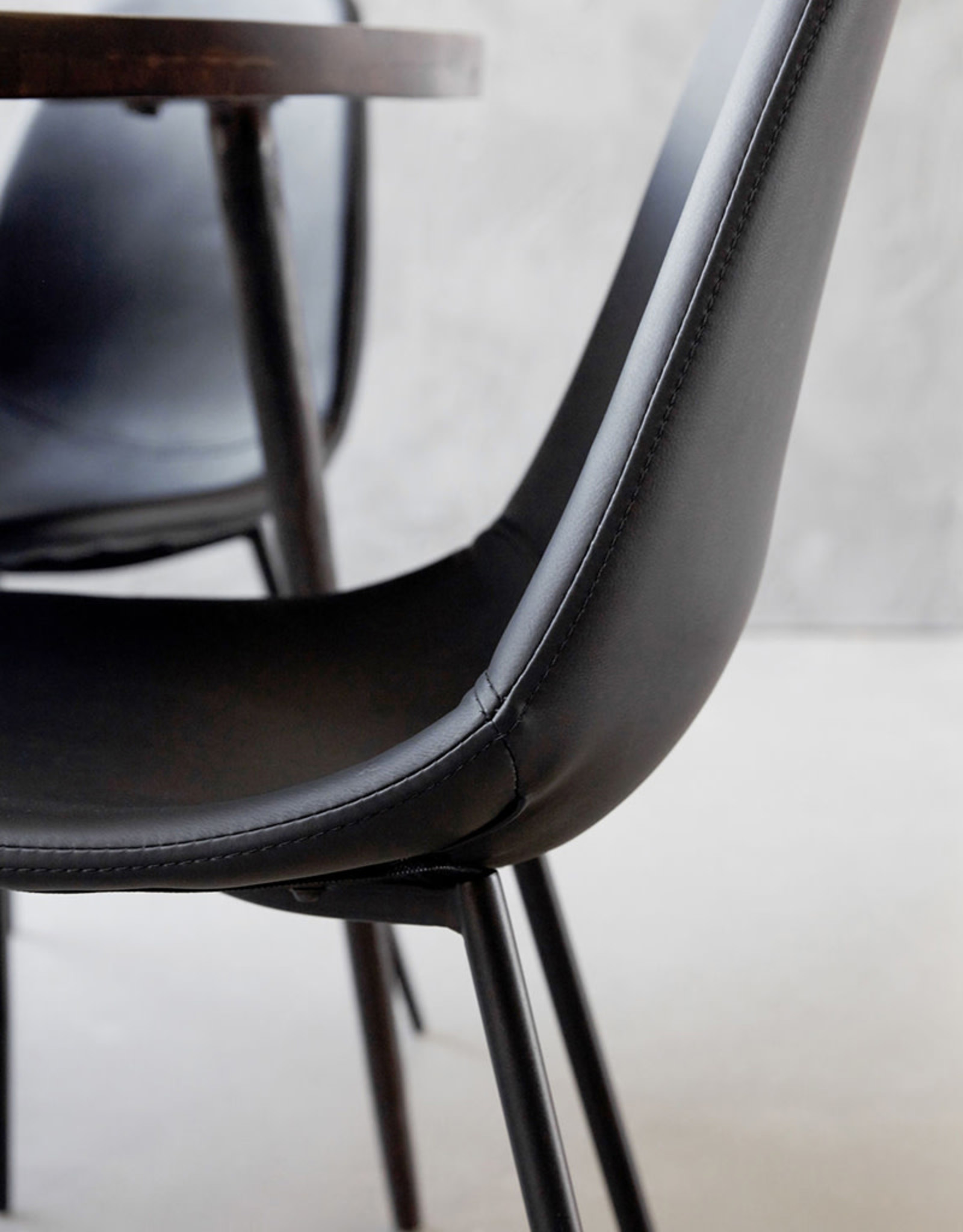 House Doctor Found Chair - Black