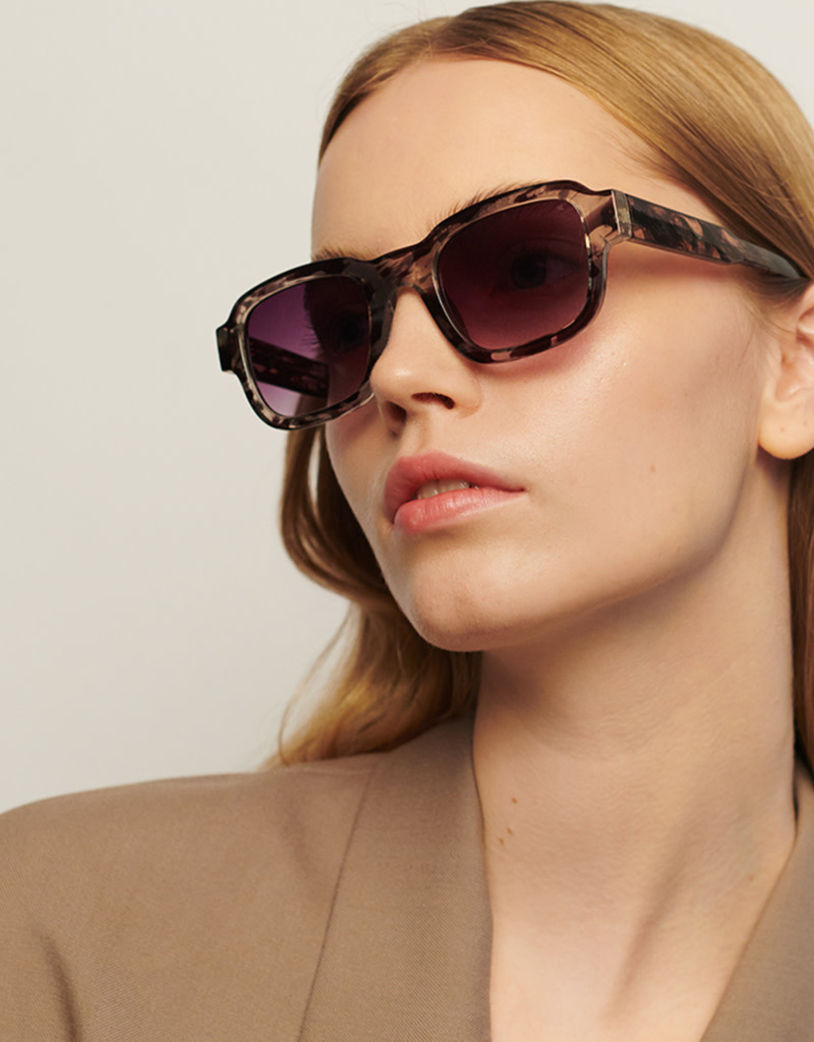 A.Kjærbede Sunglasses Halo | Demi Grey Transparent