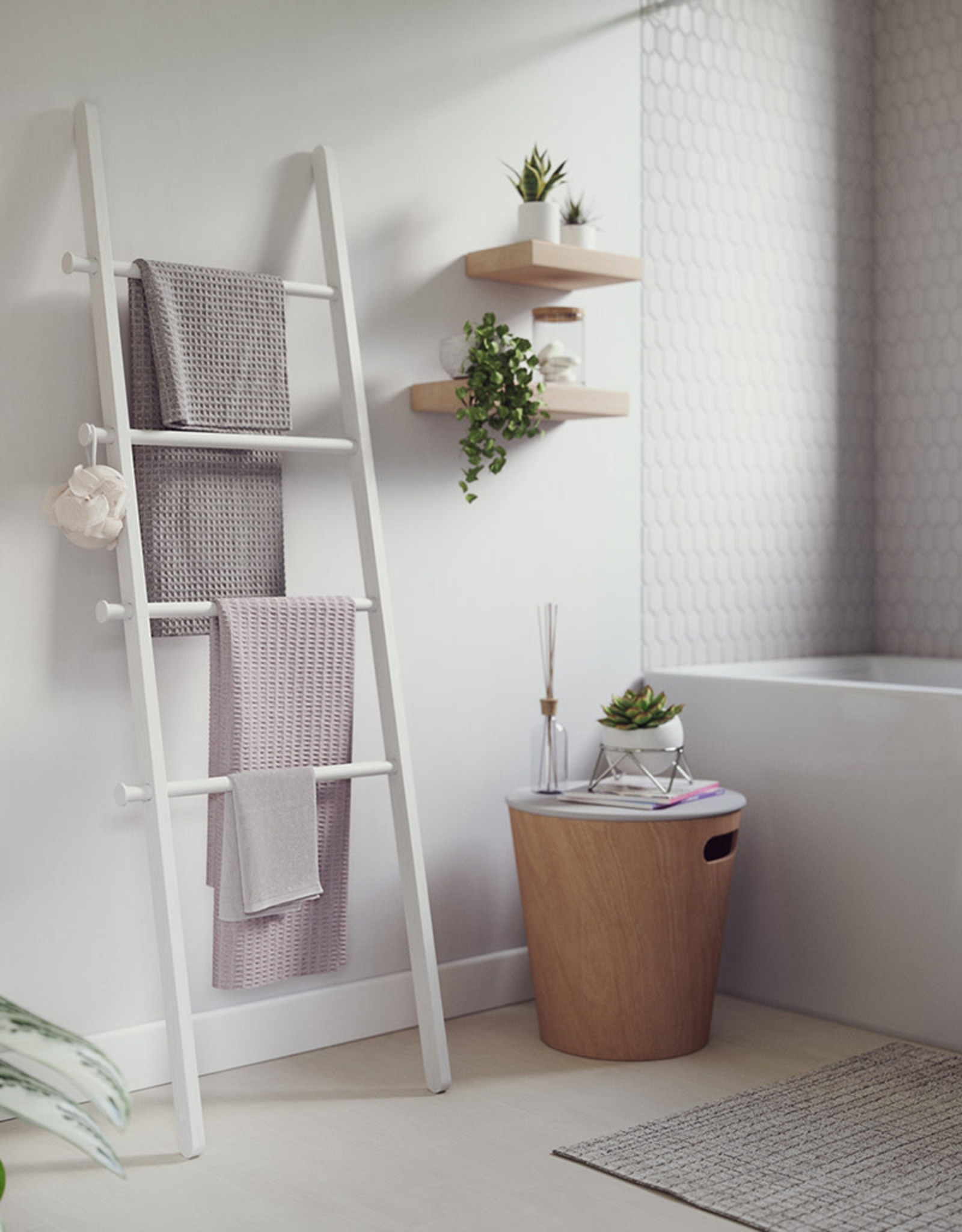 Umbra Leana Towel Ladder | White