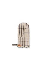 Ferm Living Hale Oven Mitt - Sand/Black