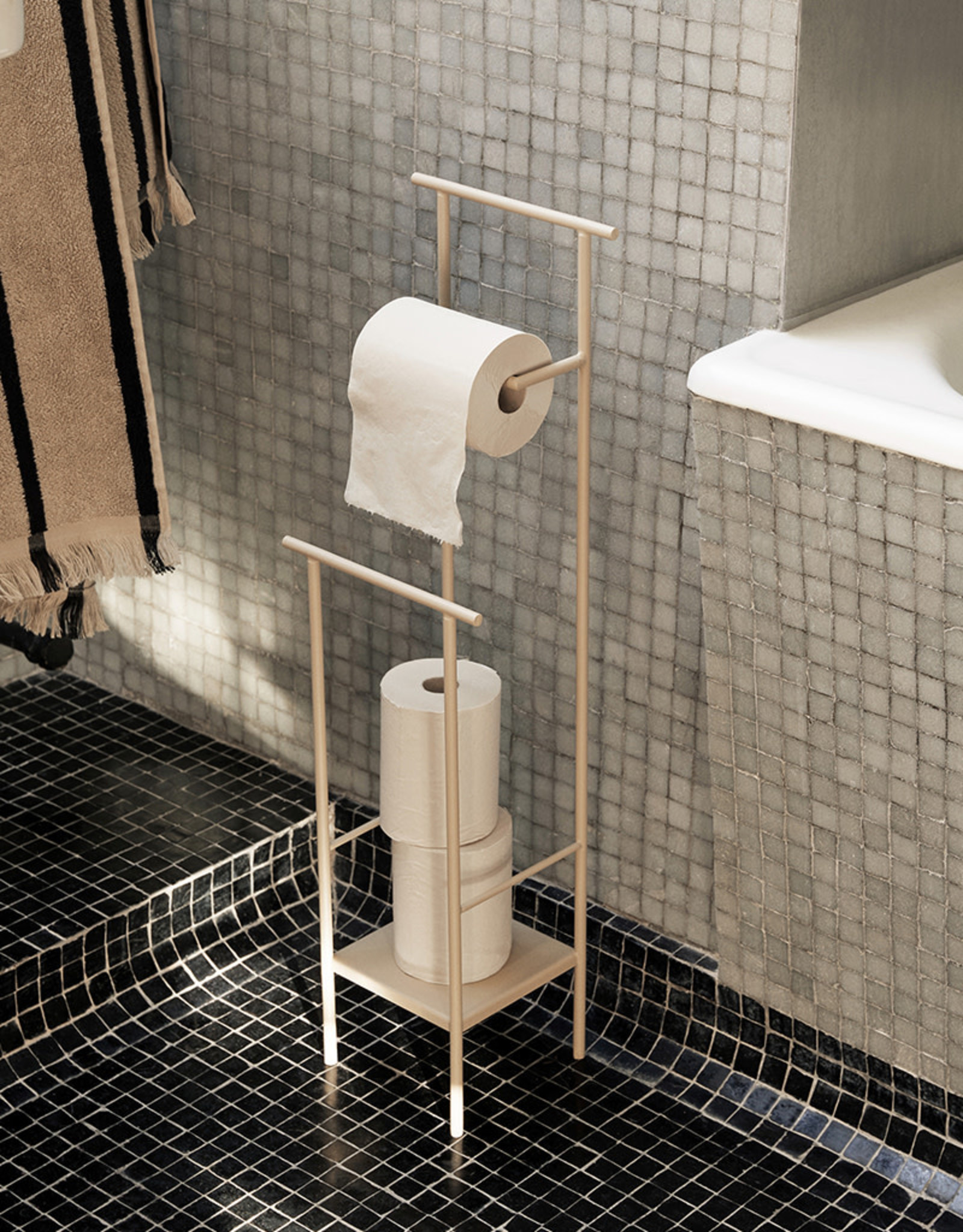 Ferm Living Dora Toilet Paper Stand | Cashmere