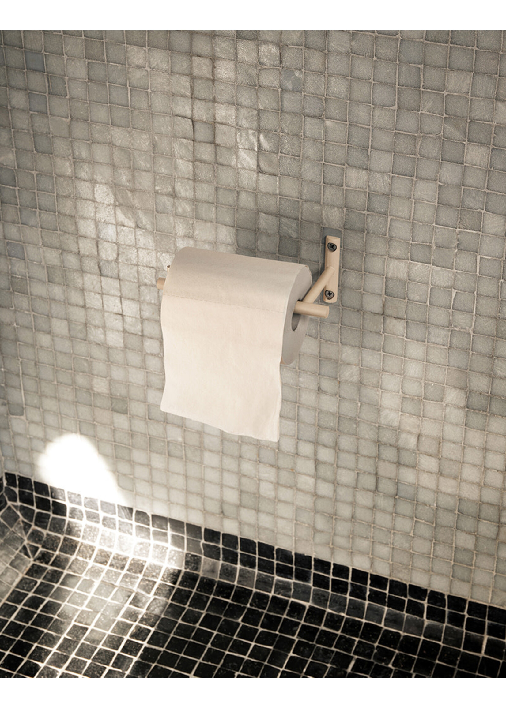 Ferm Living Dora Toilet Paper Holder - Cashmere