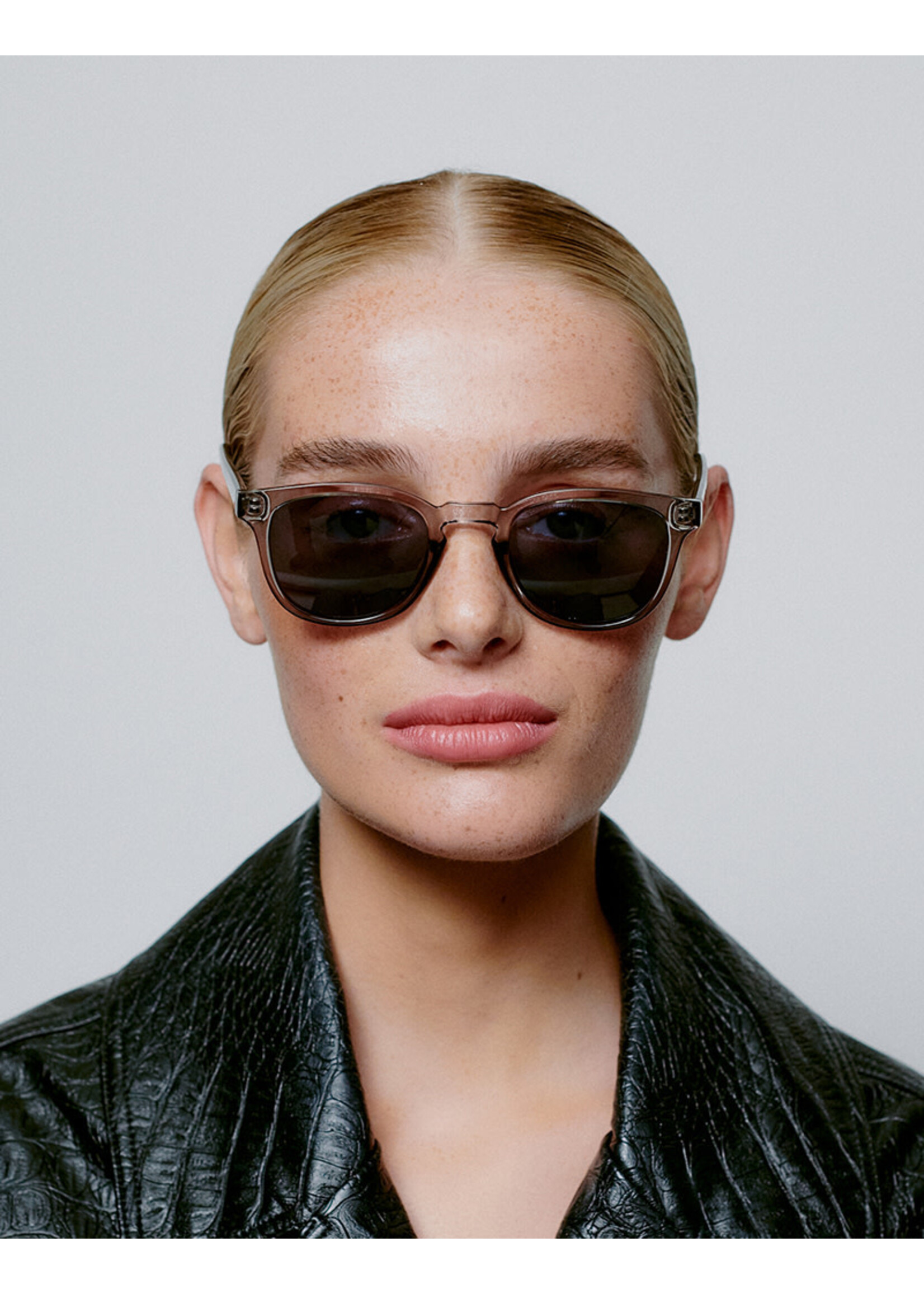 A.Kjærbede Sunglasses Bate | Grey Transparent
