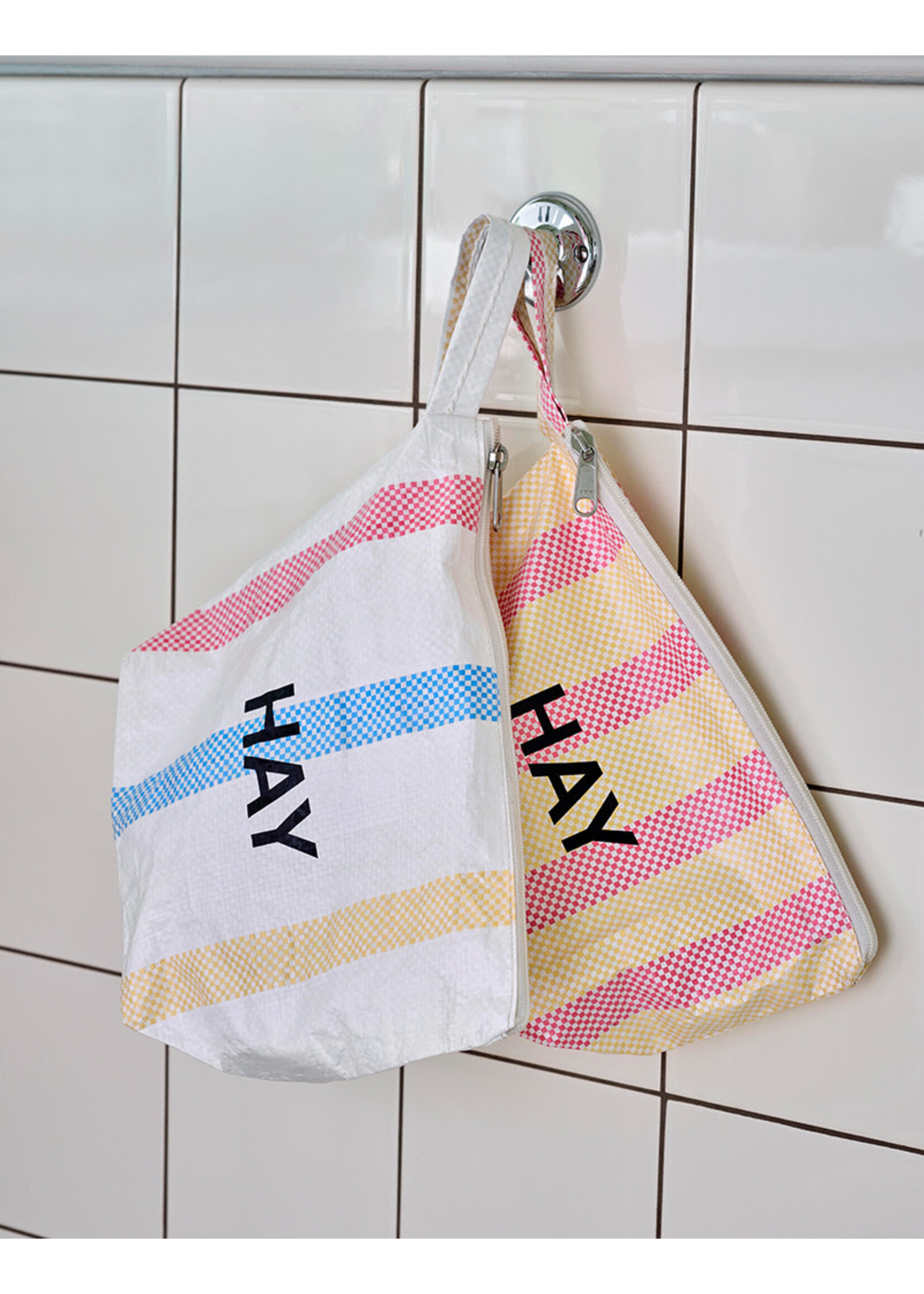 HAY Candy Wash Bag M - Yellow