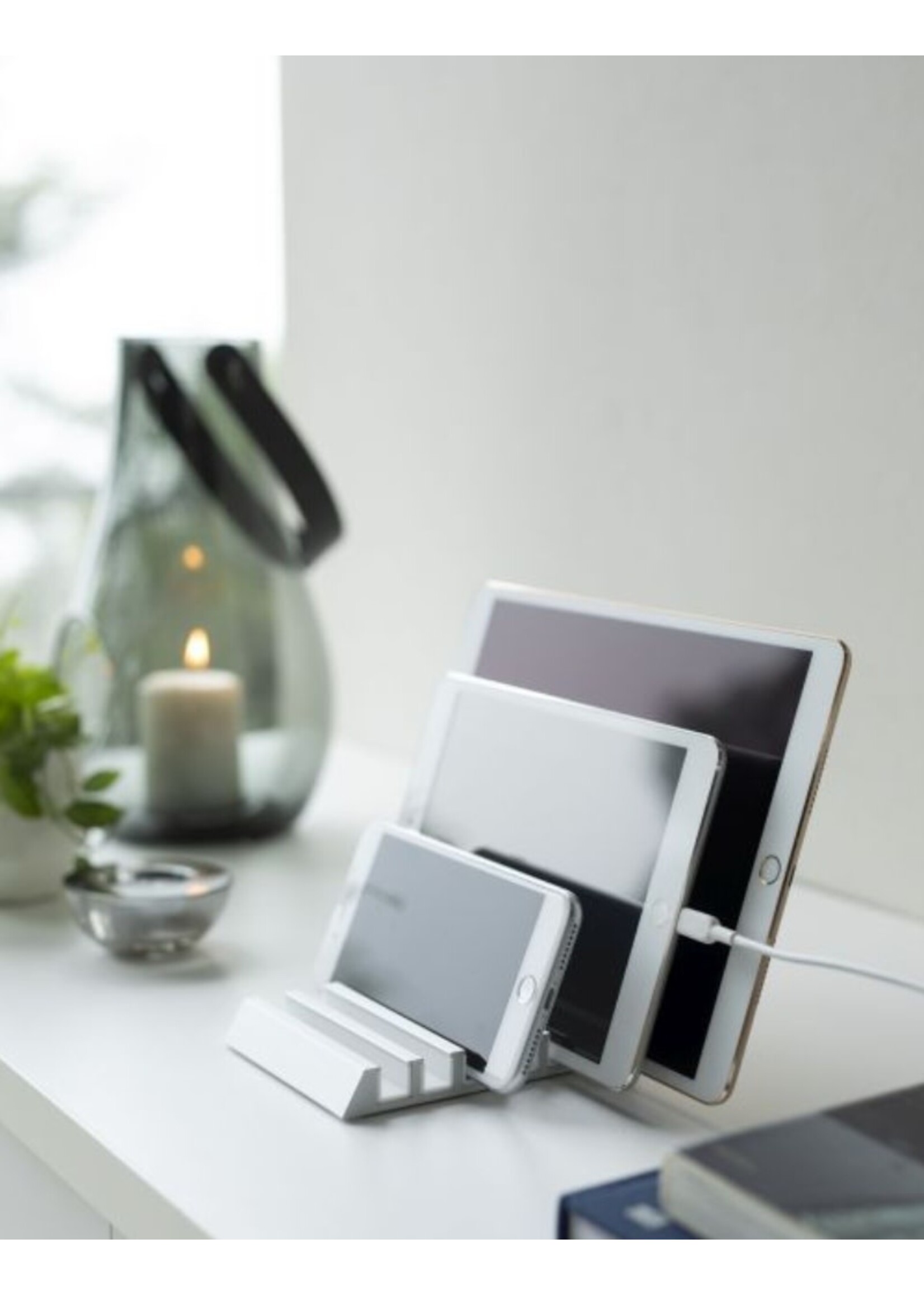 Yamazaki Tablet Stand | White