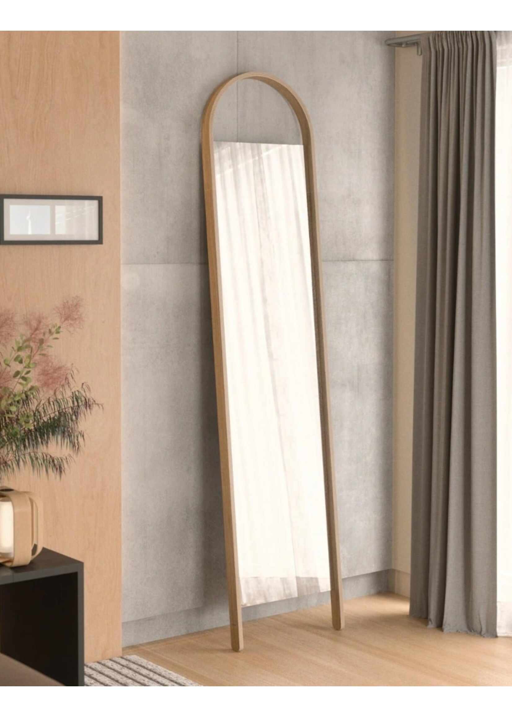 Umbra Bellwood Leaning Mirror