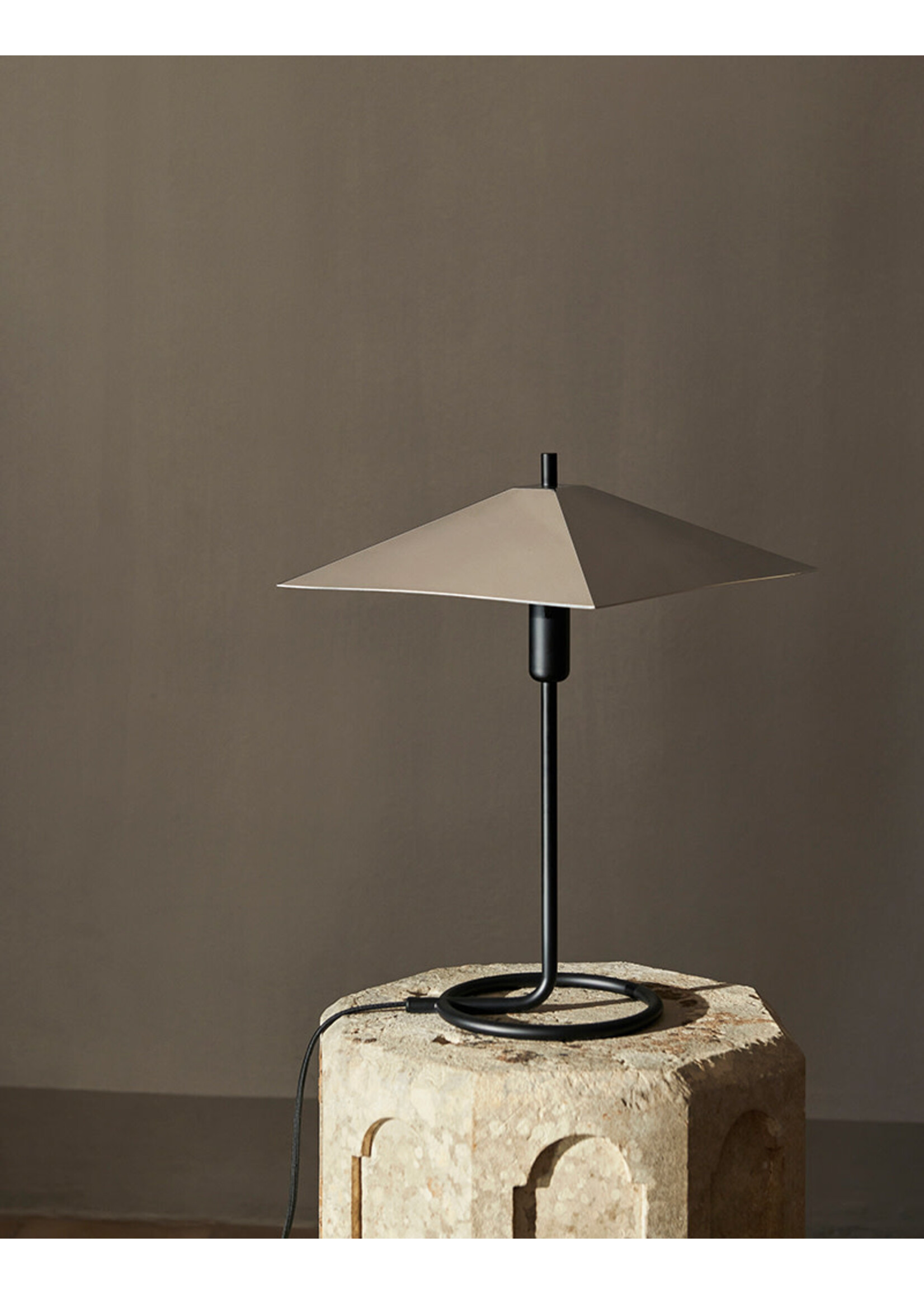 Ferm Living Filo Table Lamp Square - Black/Cashmere