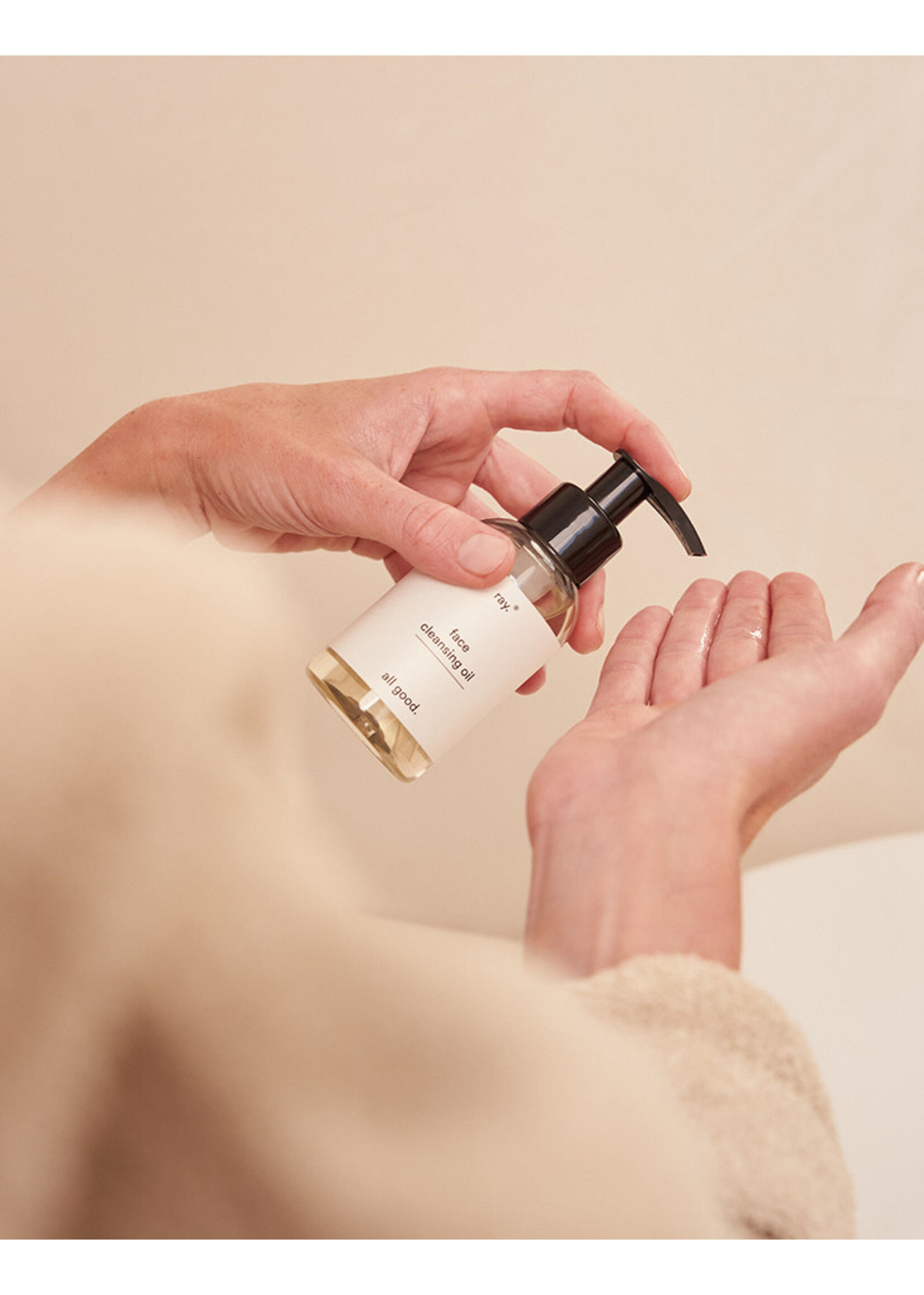 ray. Face Cleansing Oil