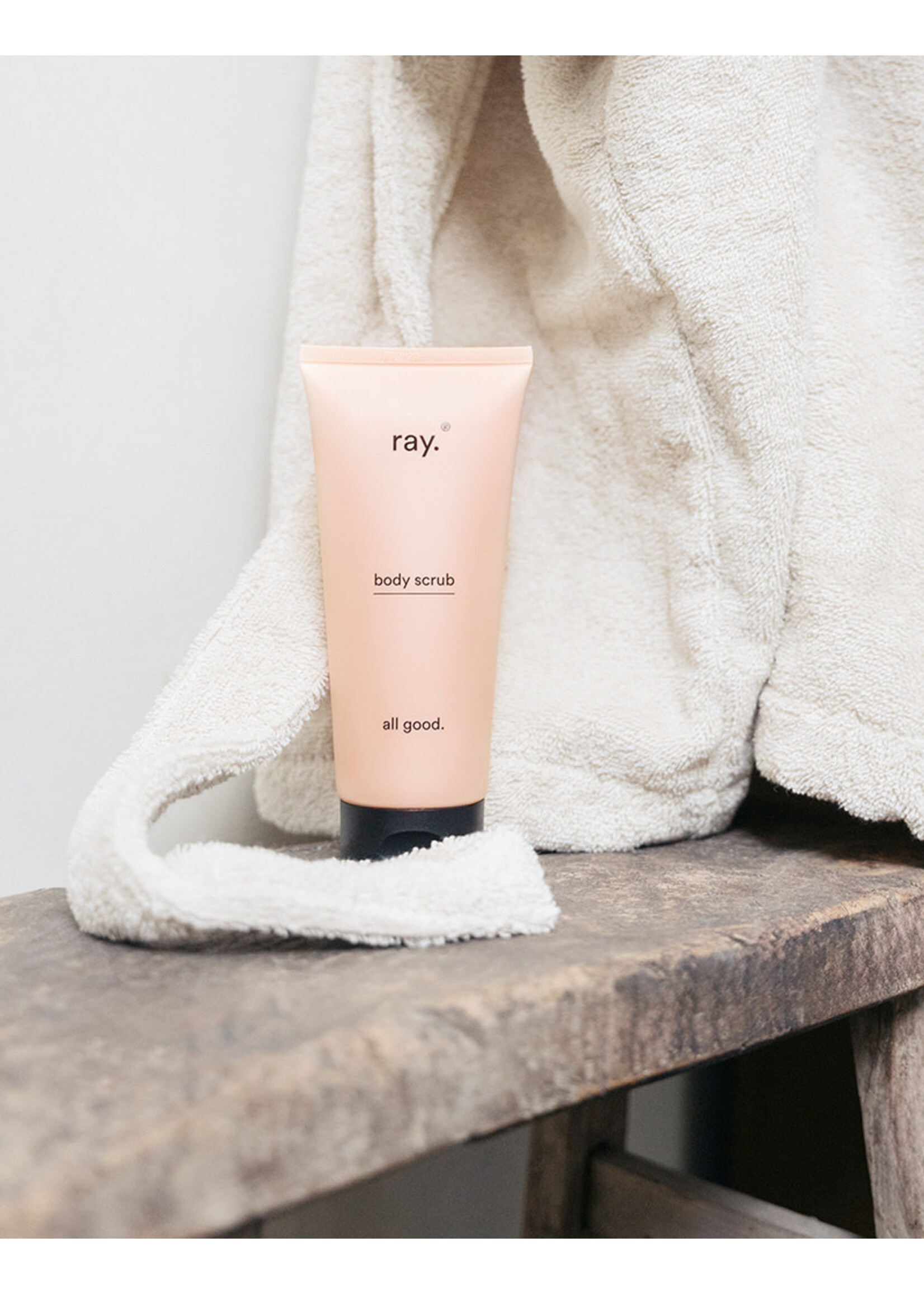 ray. Body Scrub