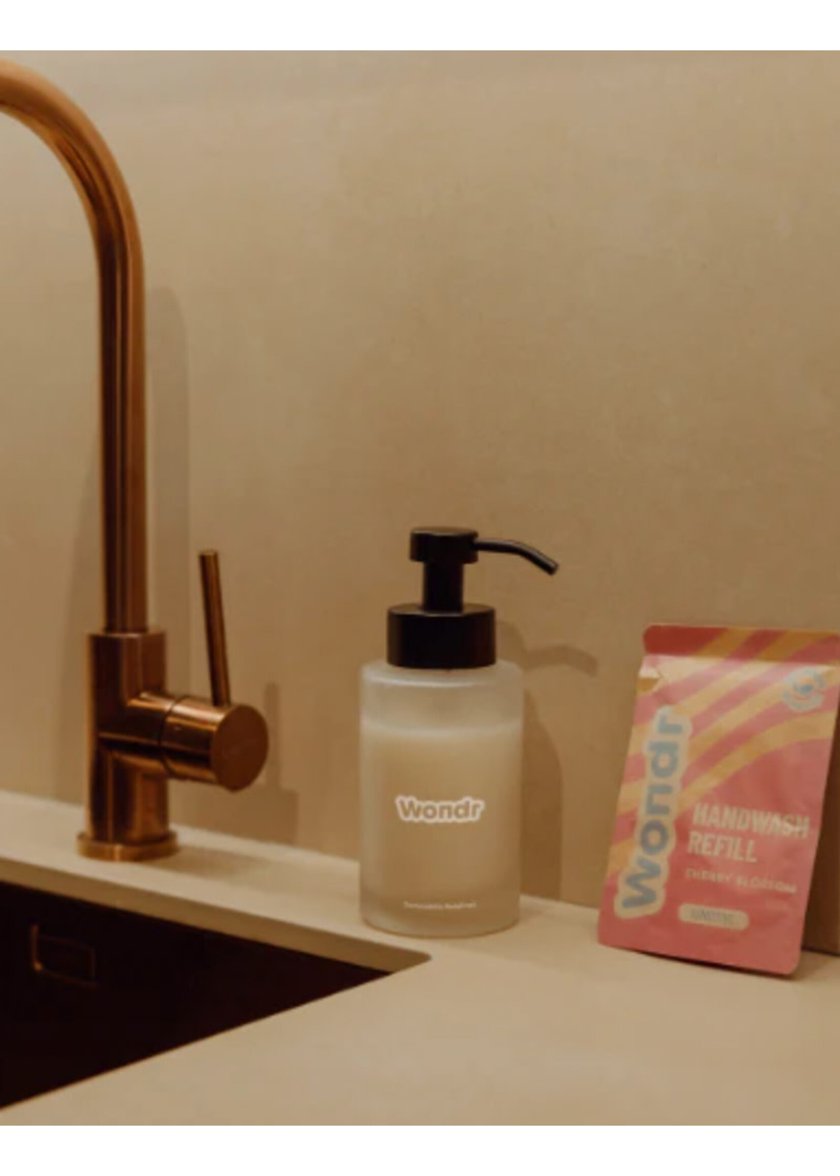 Wondr Handsoap Bottle + Powder Refill | Cherry Blossom
