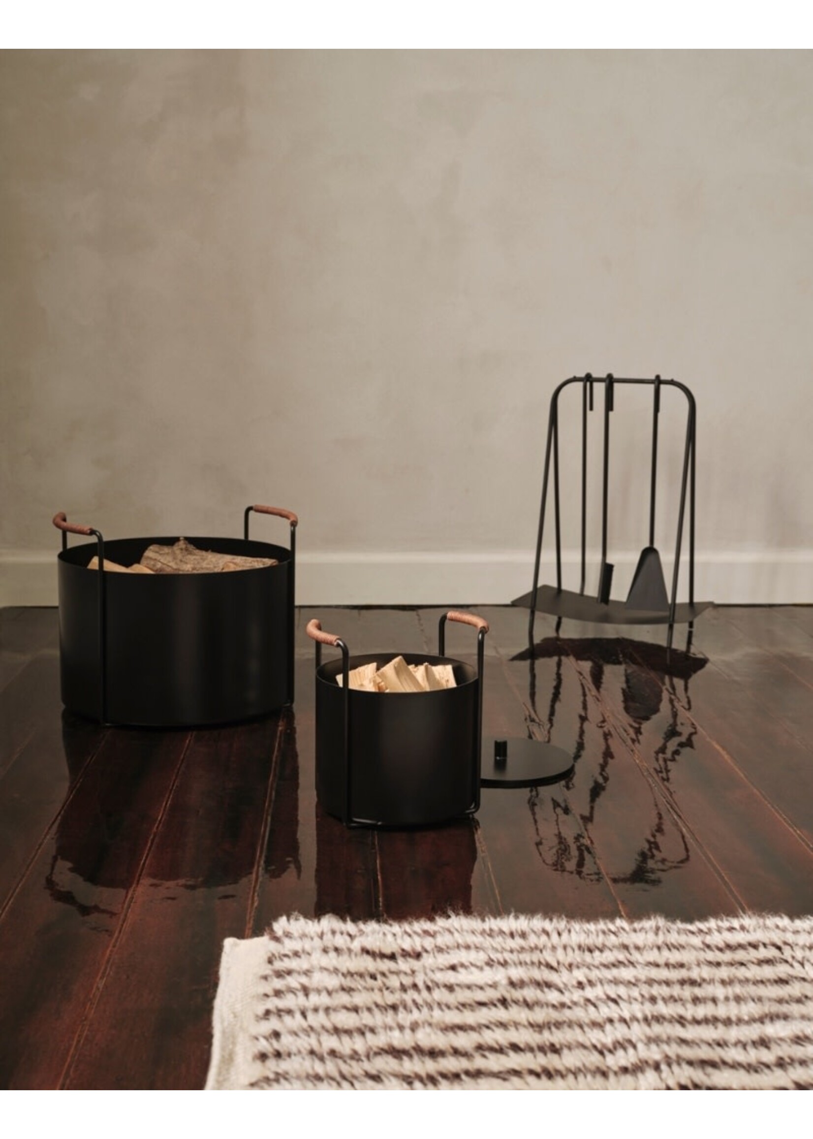 Ferm Living Port Firewood Bucket - Black