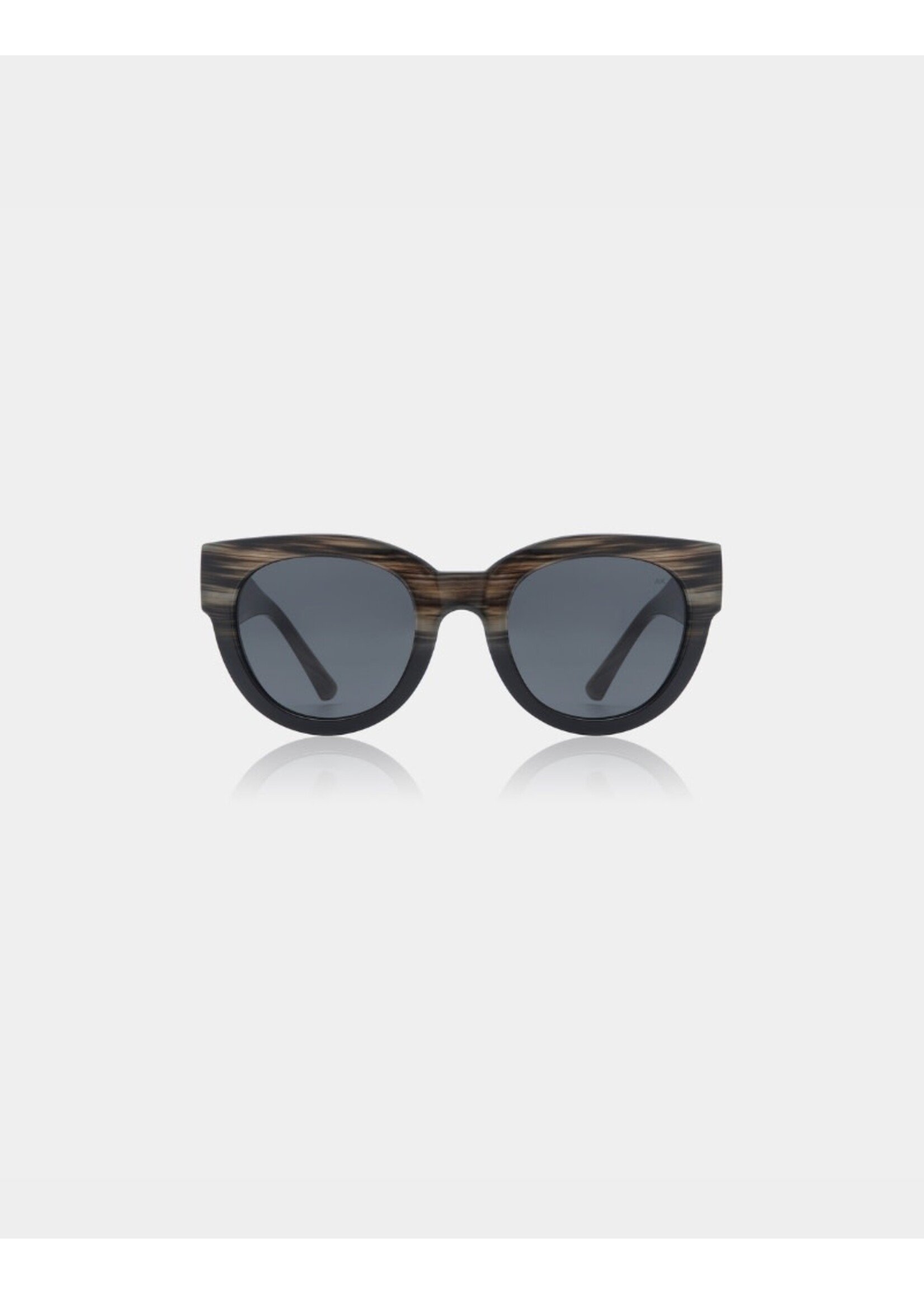 A.Kjærbede Sunglasses Lilly | Striped Horn/Black