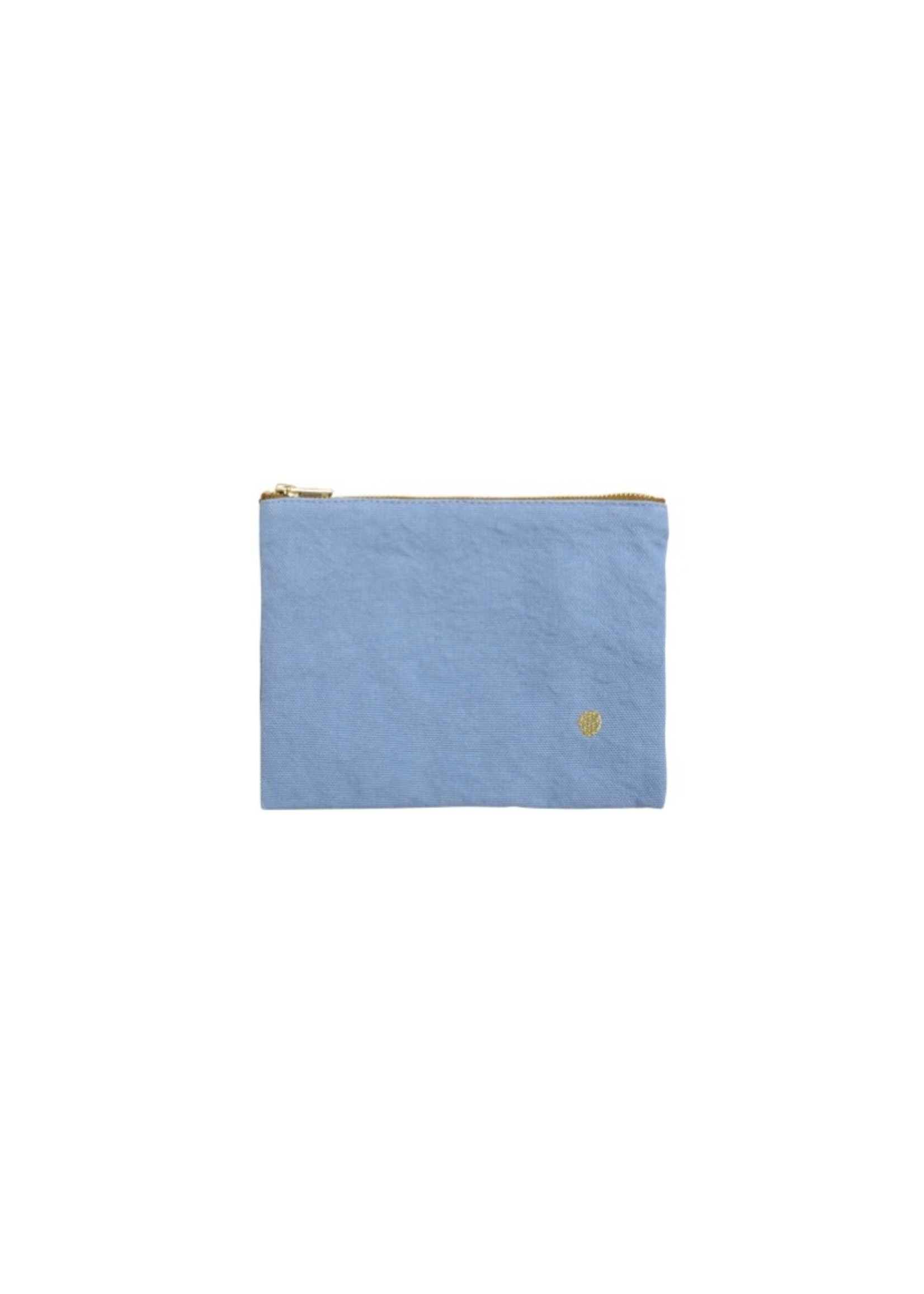 La cerise sur le gâteau Pouch M - Bluetiful