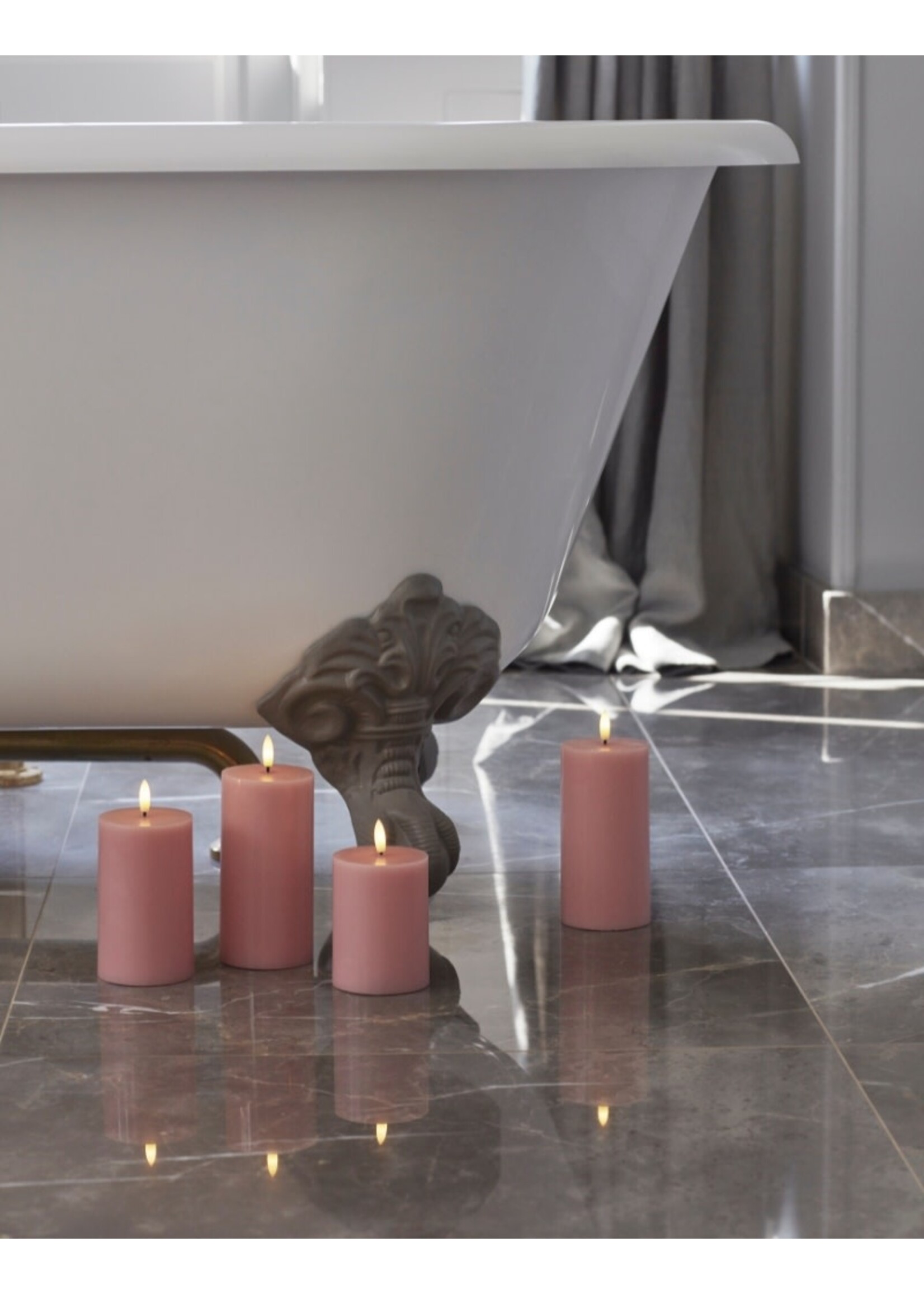 Sirius Sille LED kaars Ø7.5 x H15 - lichtroze