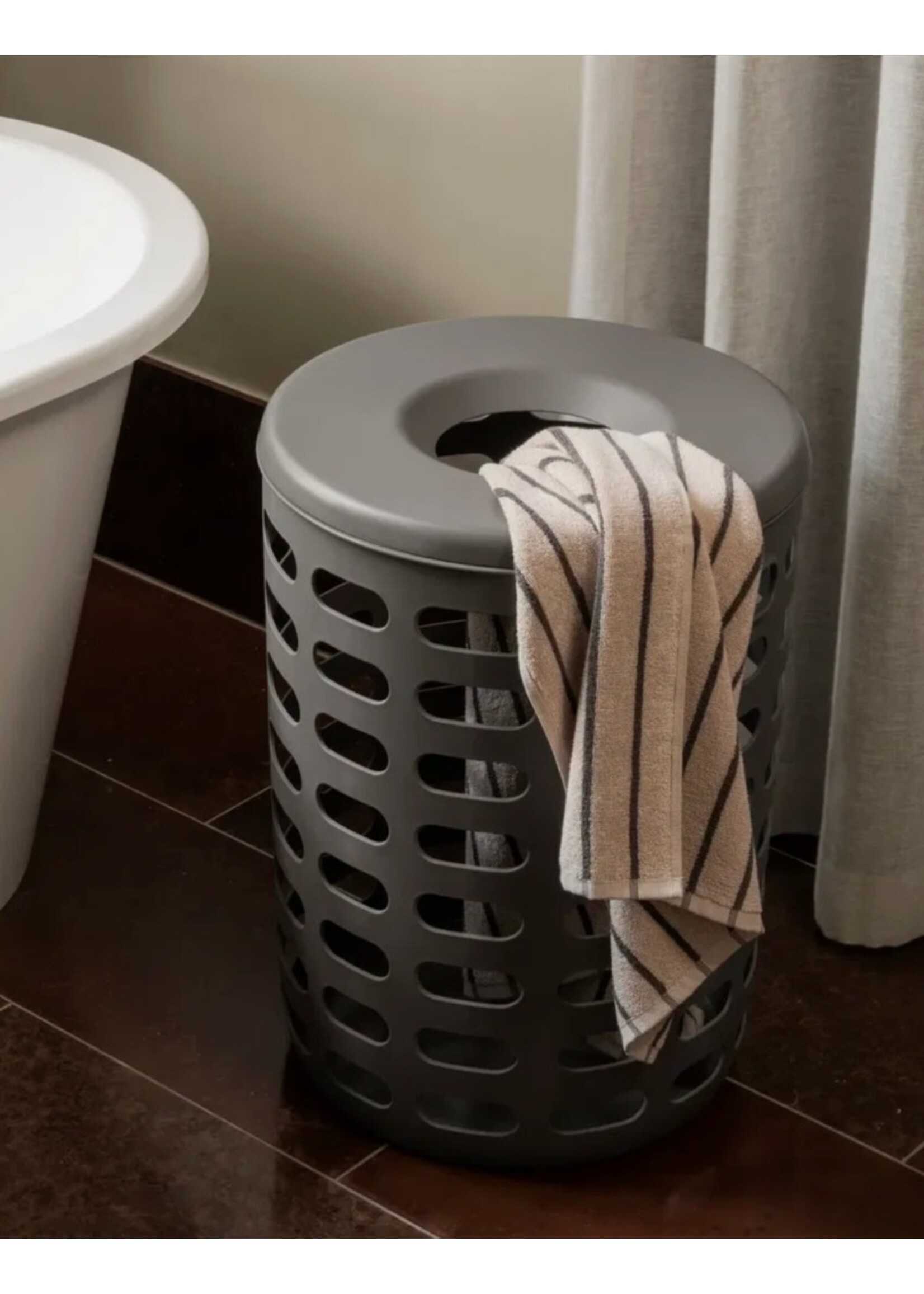 Blomus Arto Bath Towel - Moonbeam/Magnet