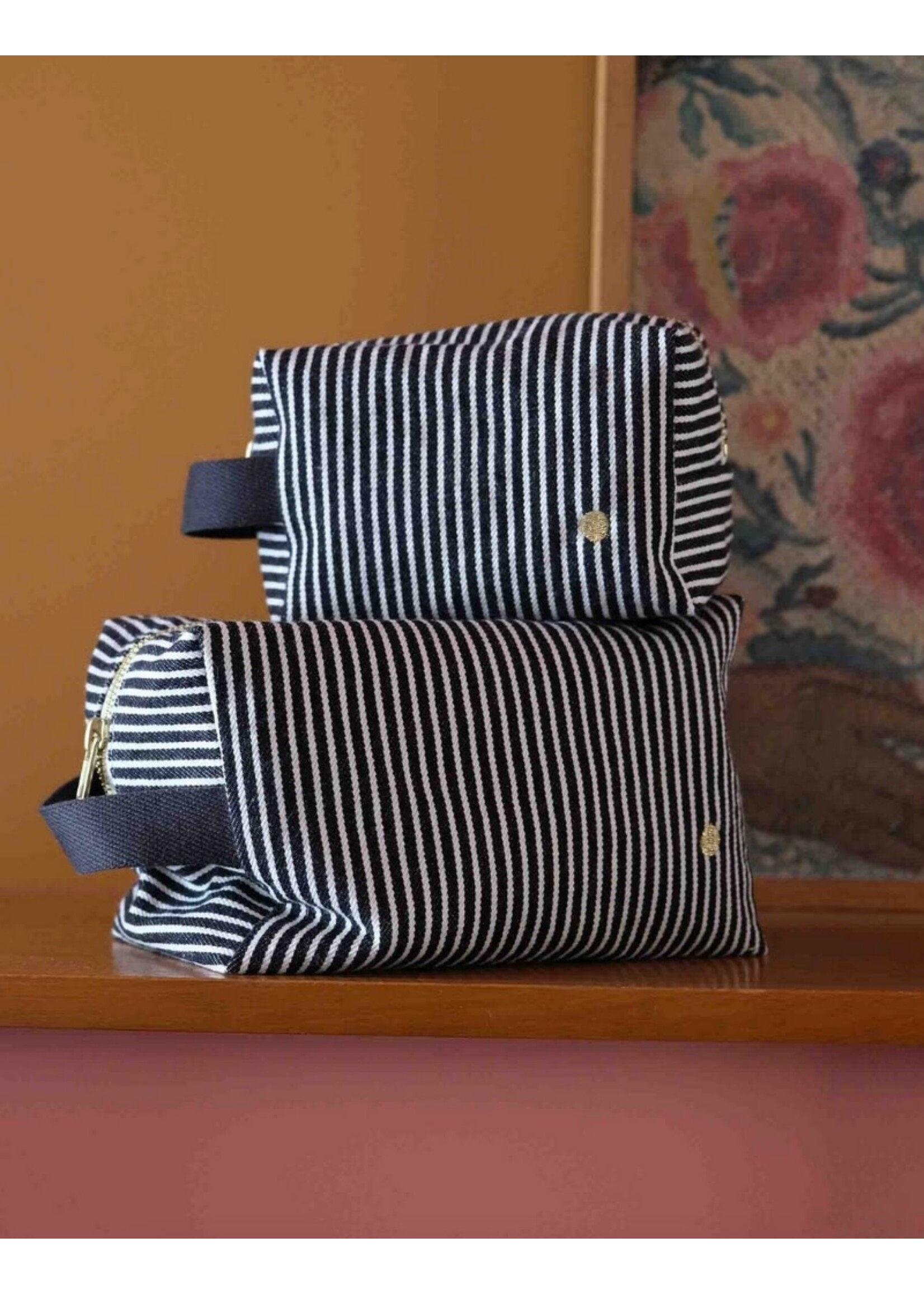 La cerise sur le gâteau Cube Pouch L - Basile