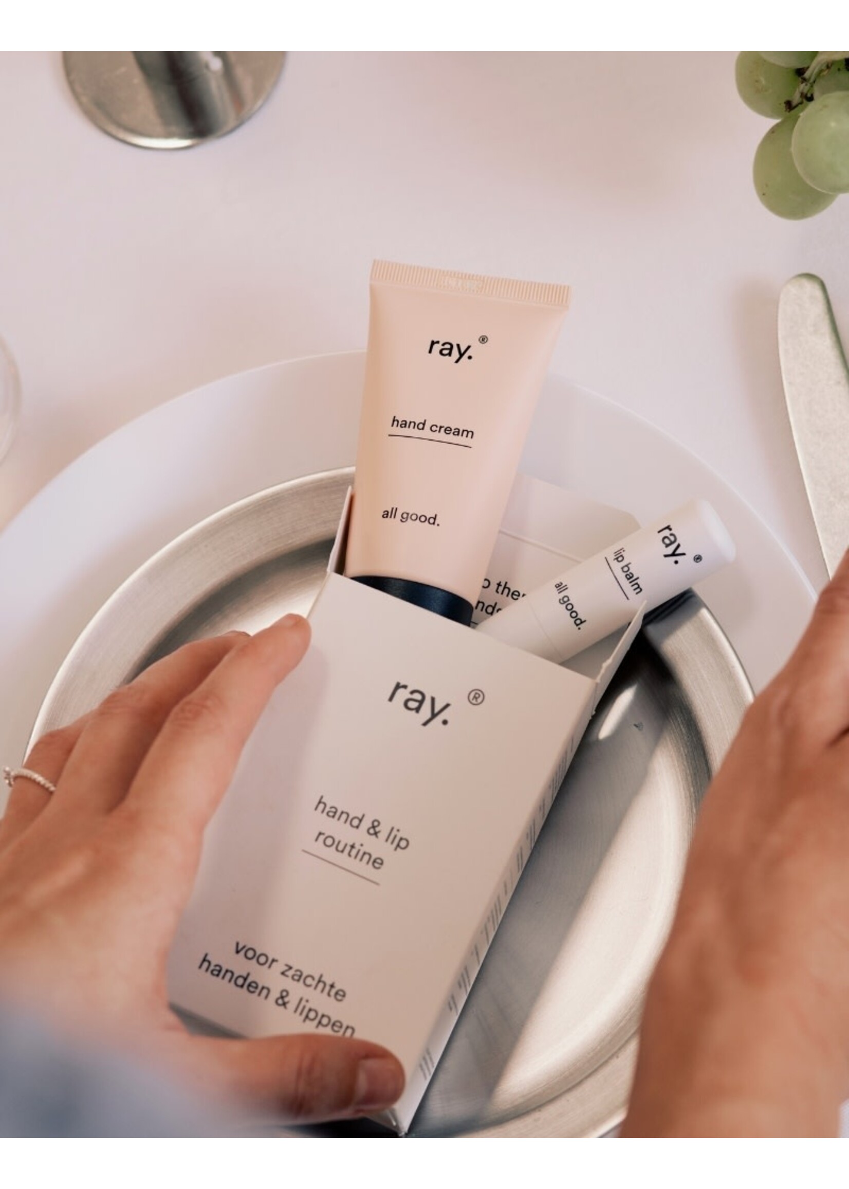 ray. Giftset Hand & Lip Routine