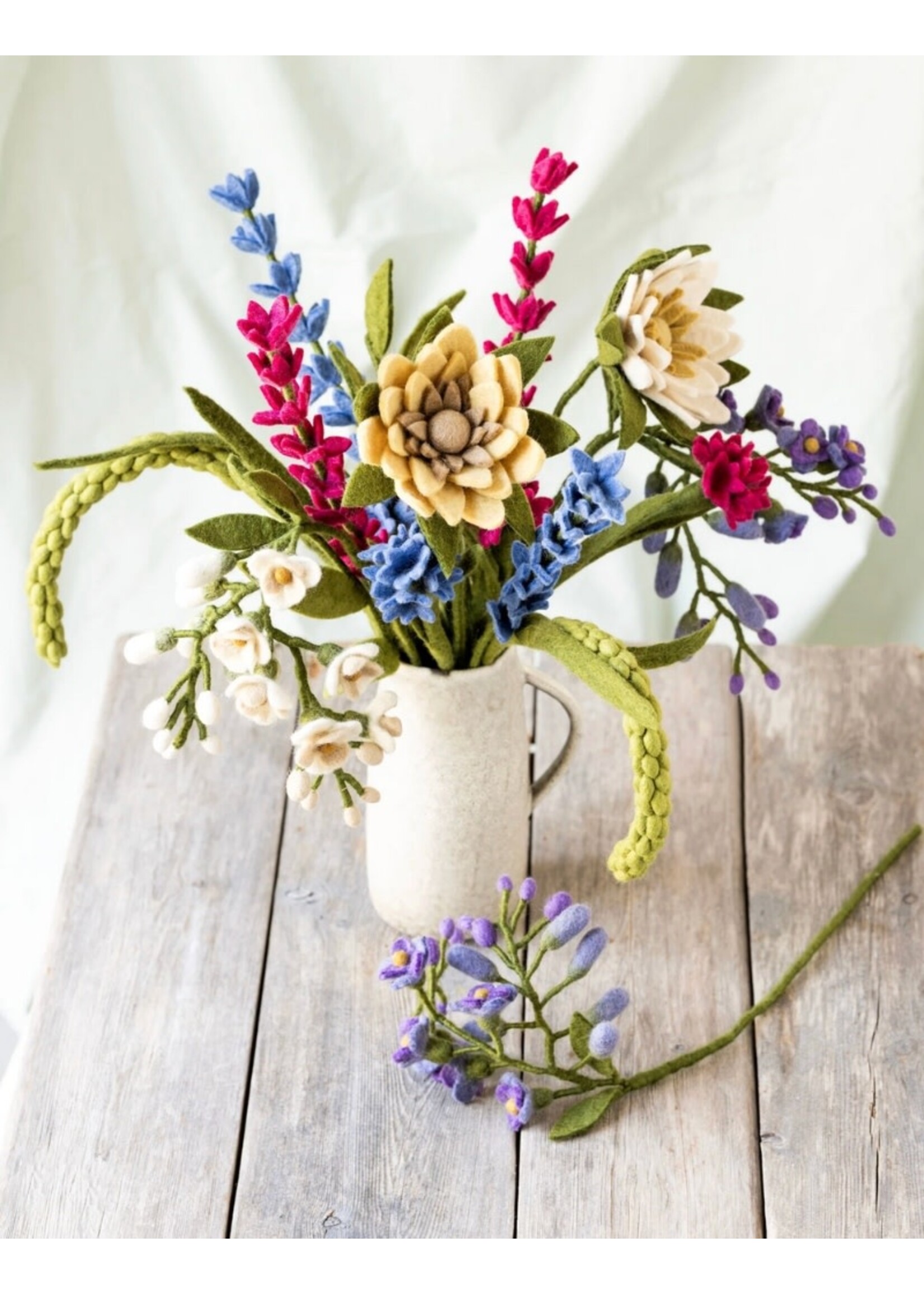 Gry & Sif Wisteria - White