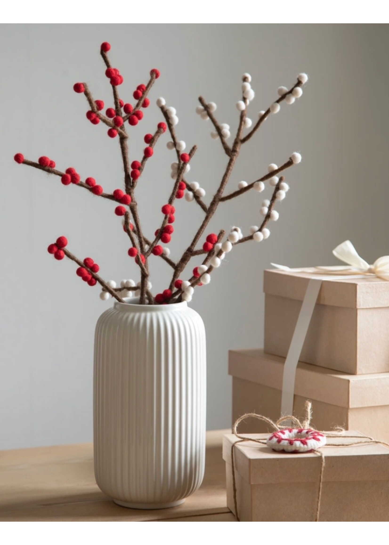 Gry & Sif Branch White Berries