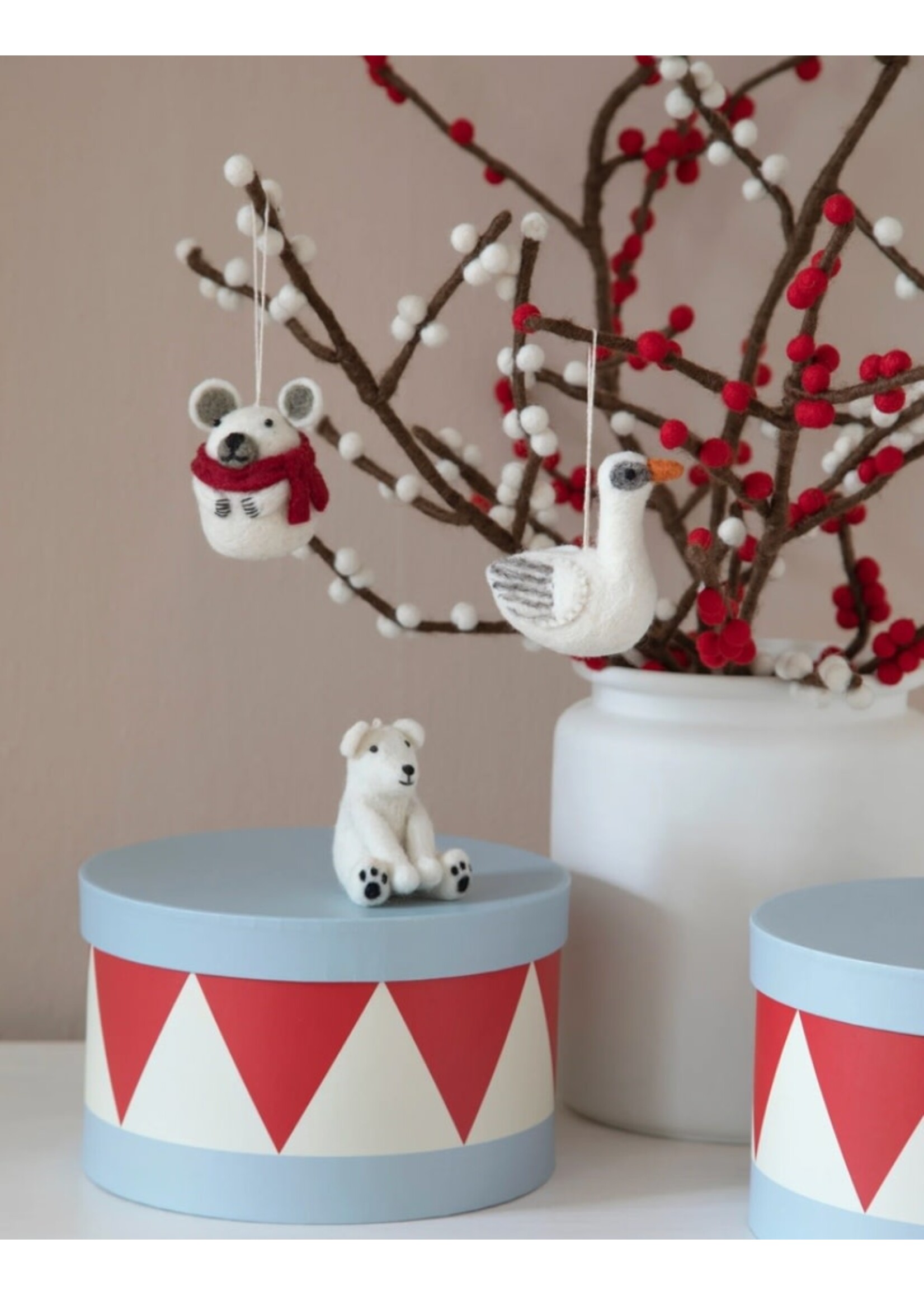 Gry & Sif Branch Red Berries