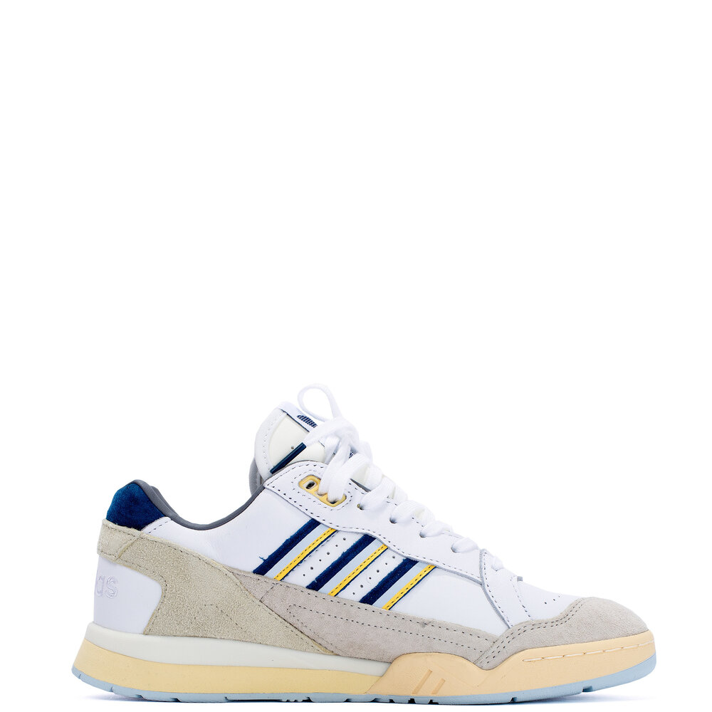 ADIDAS A.R. TRAINER