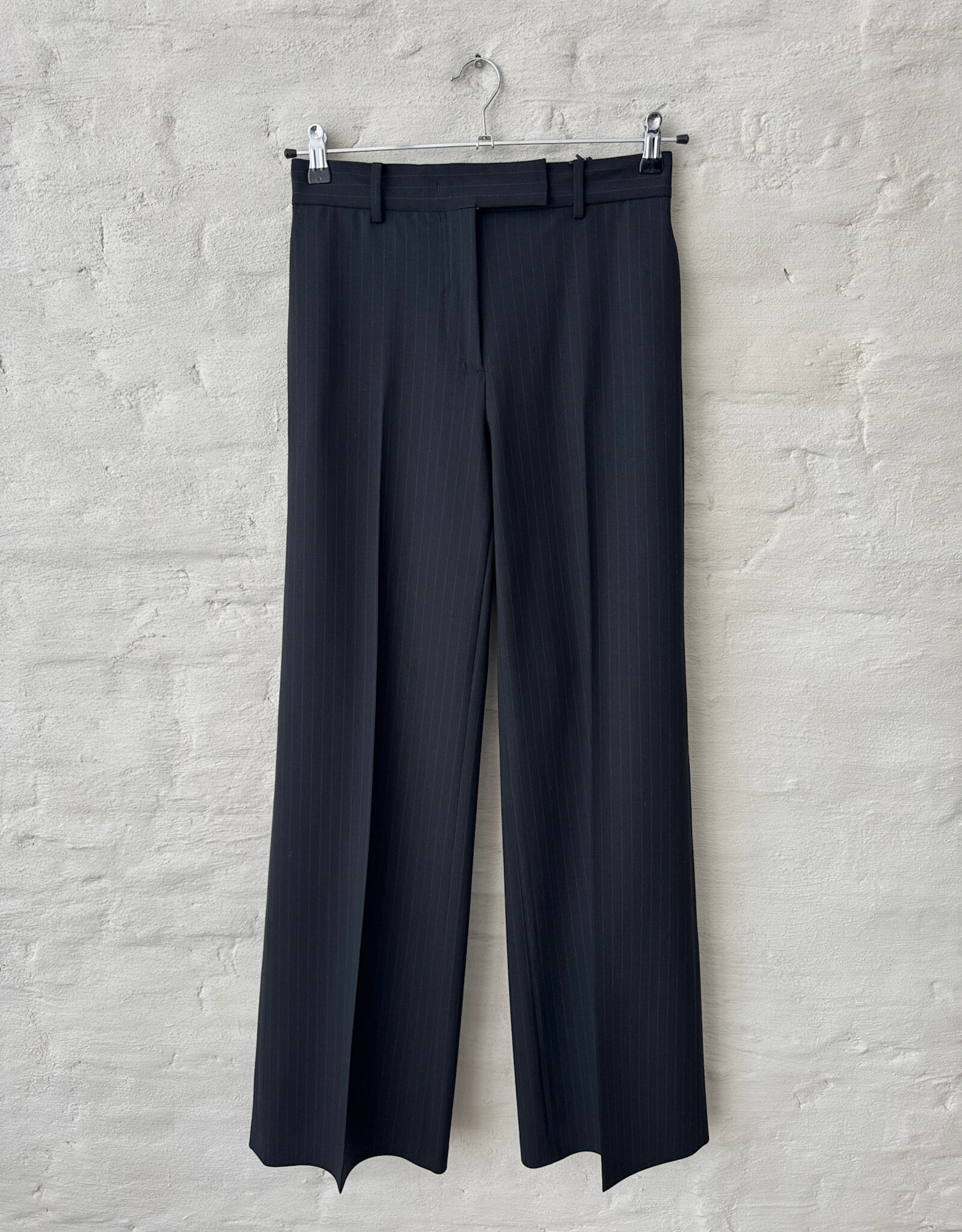 N°21 B041-5248-R911 Fondo Nero Rigato Bianco