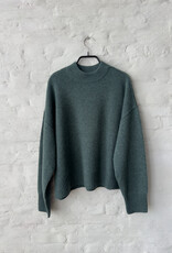 Wen Moon Lee Swamp Green