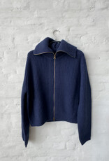 Wen Moon Cyrielle Navy Livia