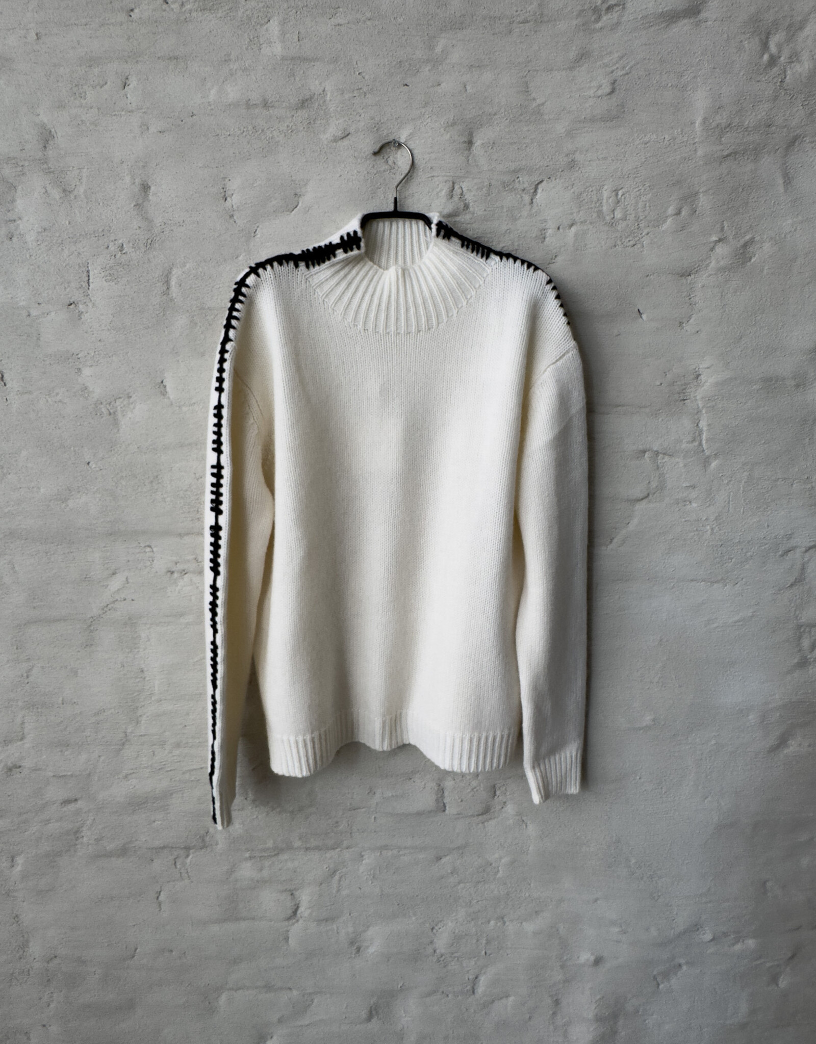 Wen Moon Gina Lily Ecru and Black detail