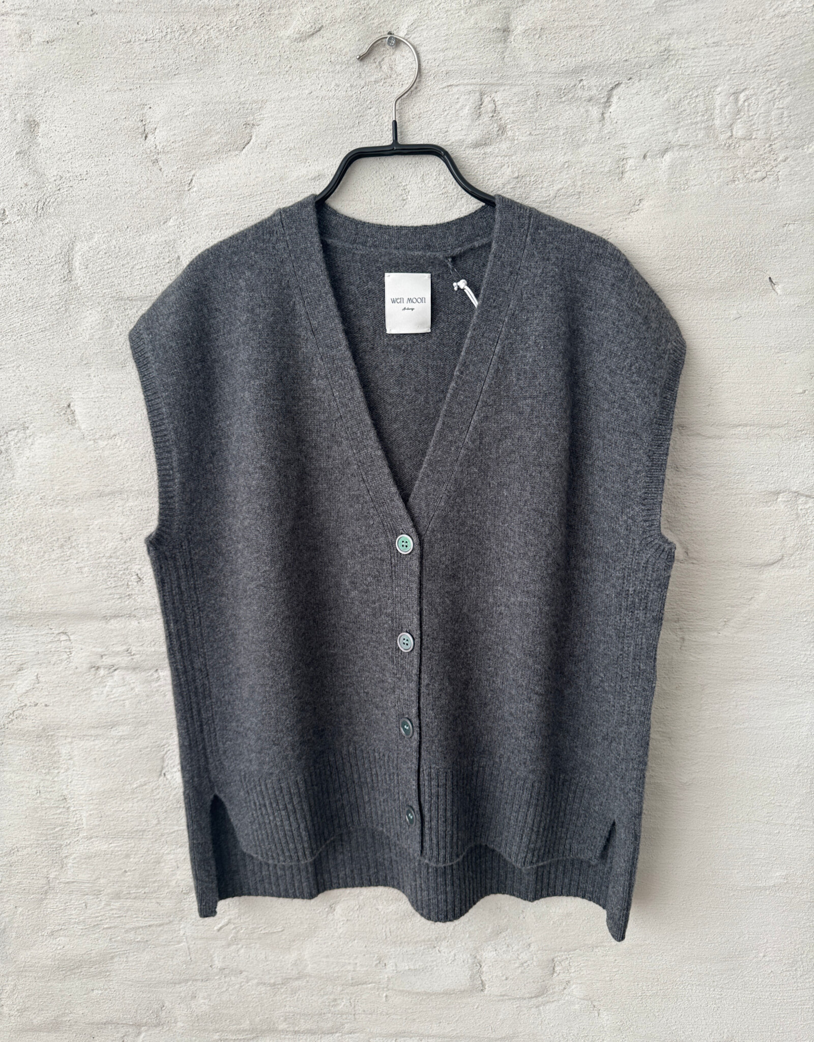 Wen Moon Danny Korat Grey