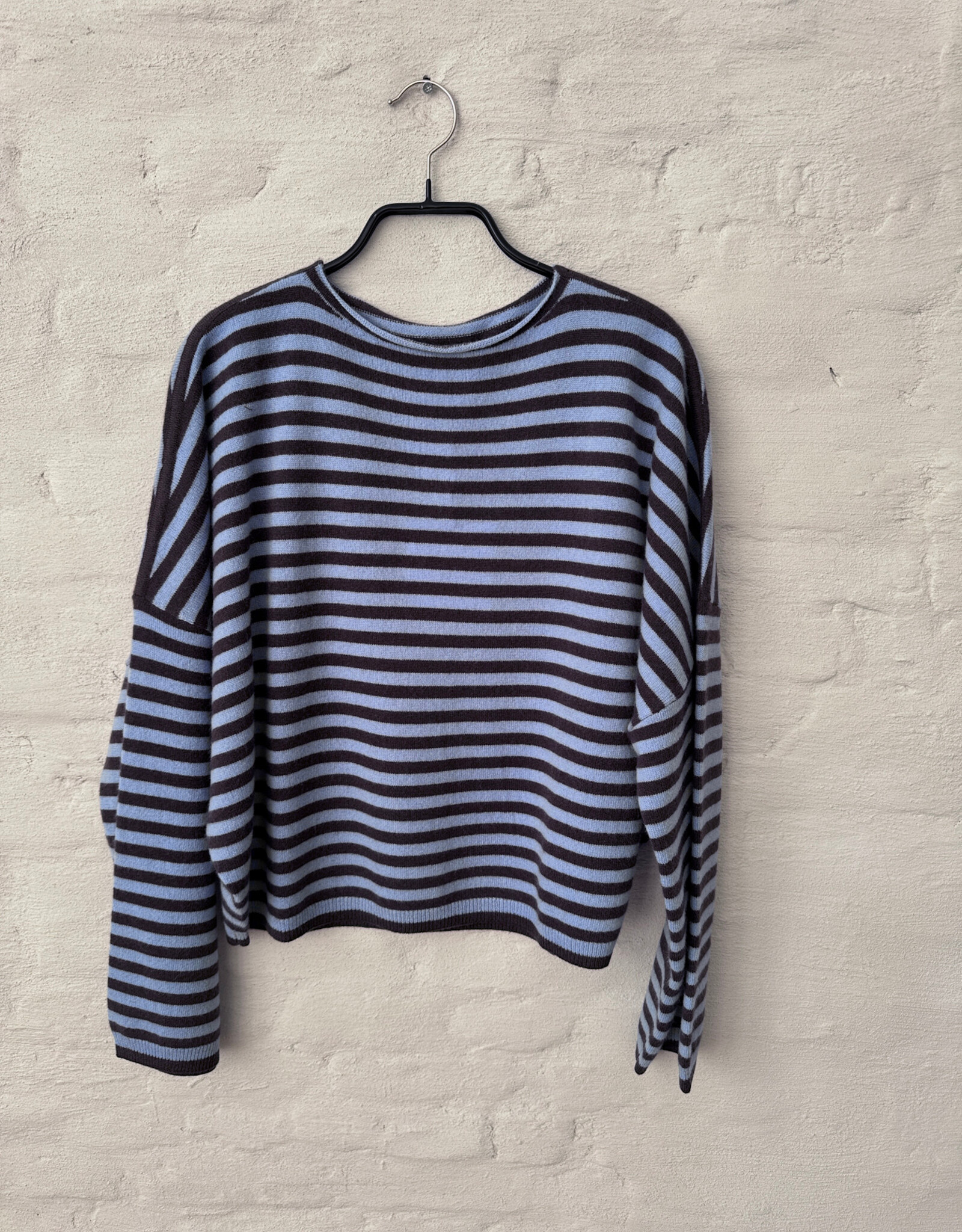 Wen Moon Celine Stripe Black Coffee - Winter Morning