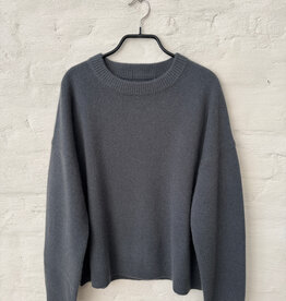 Wen Moon Romane Blackened Slate