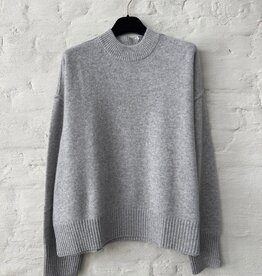 Wen Moon Lee Grey Pearl