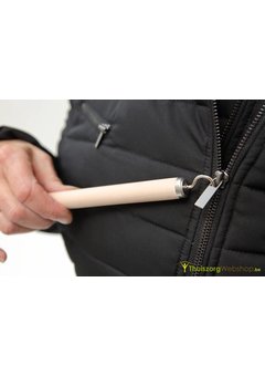 Combinaison enfile-bouton / tire-fermeture éclair (2-en-1)
